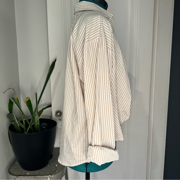 Evereve Women's Twist-Front button up shirt large - Picture 3 of 8